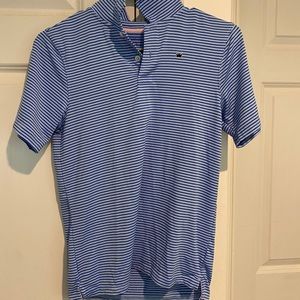 Boy’s Crown & Ivy short sleeve; size M.
